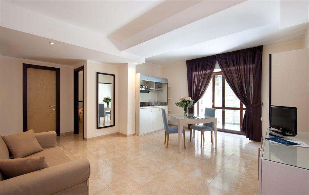 Suites & Residence Hotel Pozzuoli Buitenkant foto