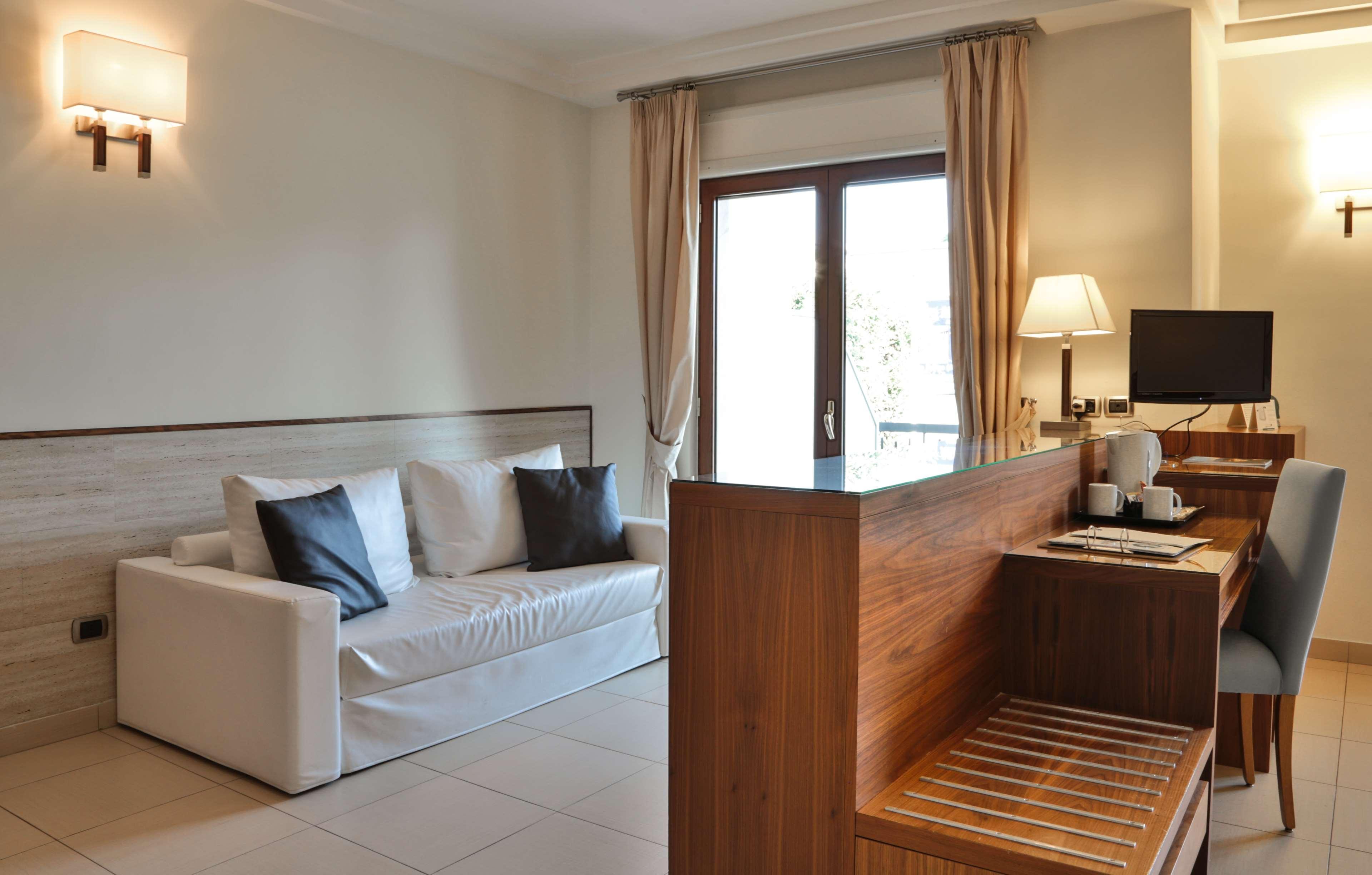 Suites & Residence Hotel Pozzuoli Buitenkant foto