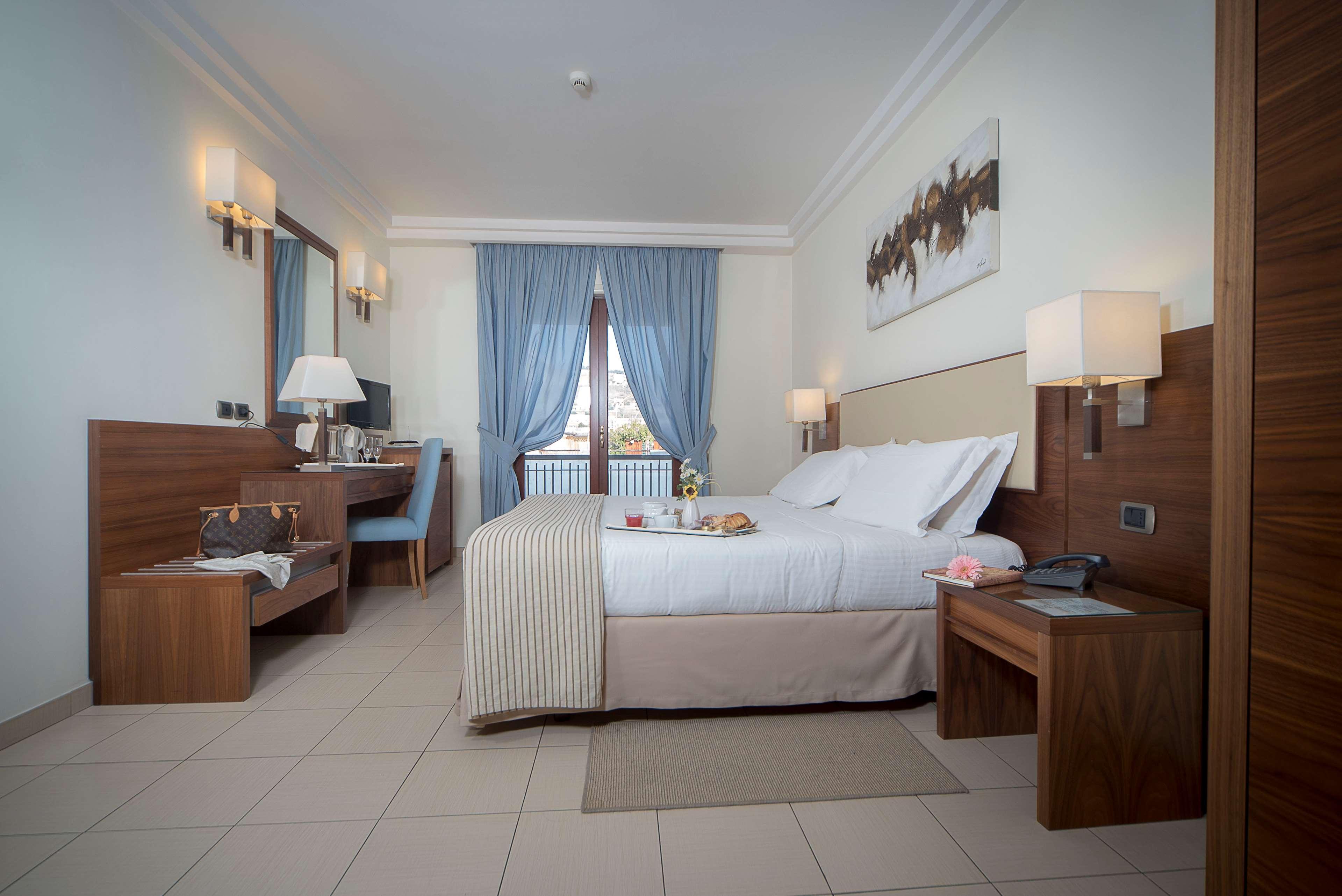 Suites & Residence Hotel Pozzuoli Buitenkant foto