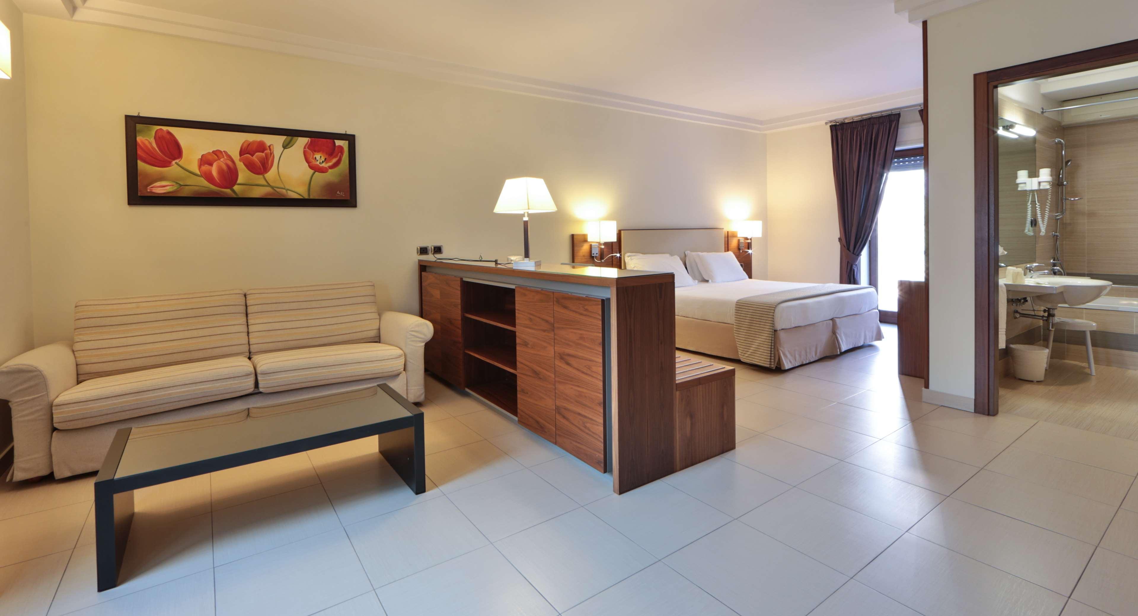 Suites & Residence Hotel Pozzuoli Buitenkant foto
