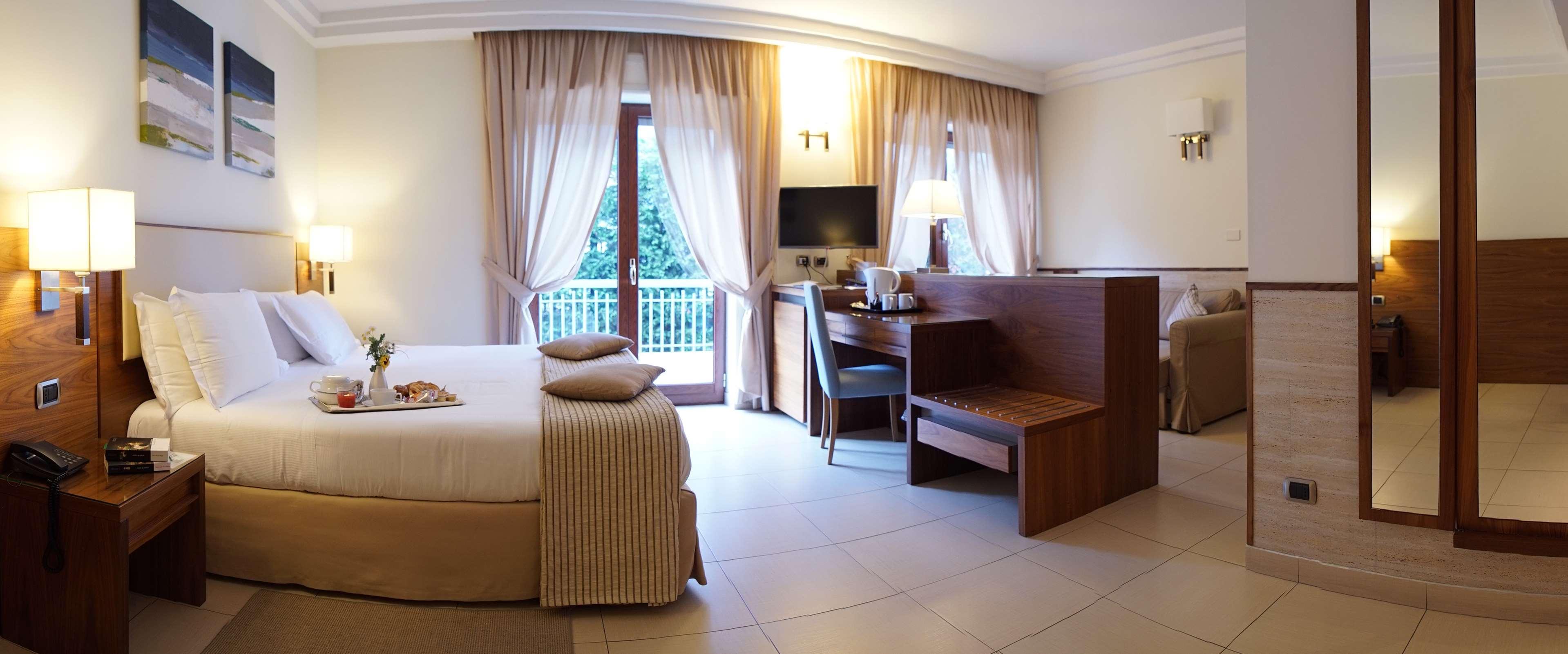 Suites & Residence Hotel Pozzuoli Buitenkant foto