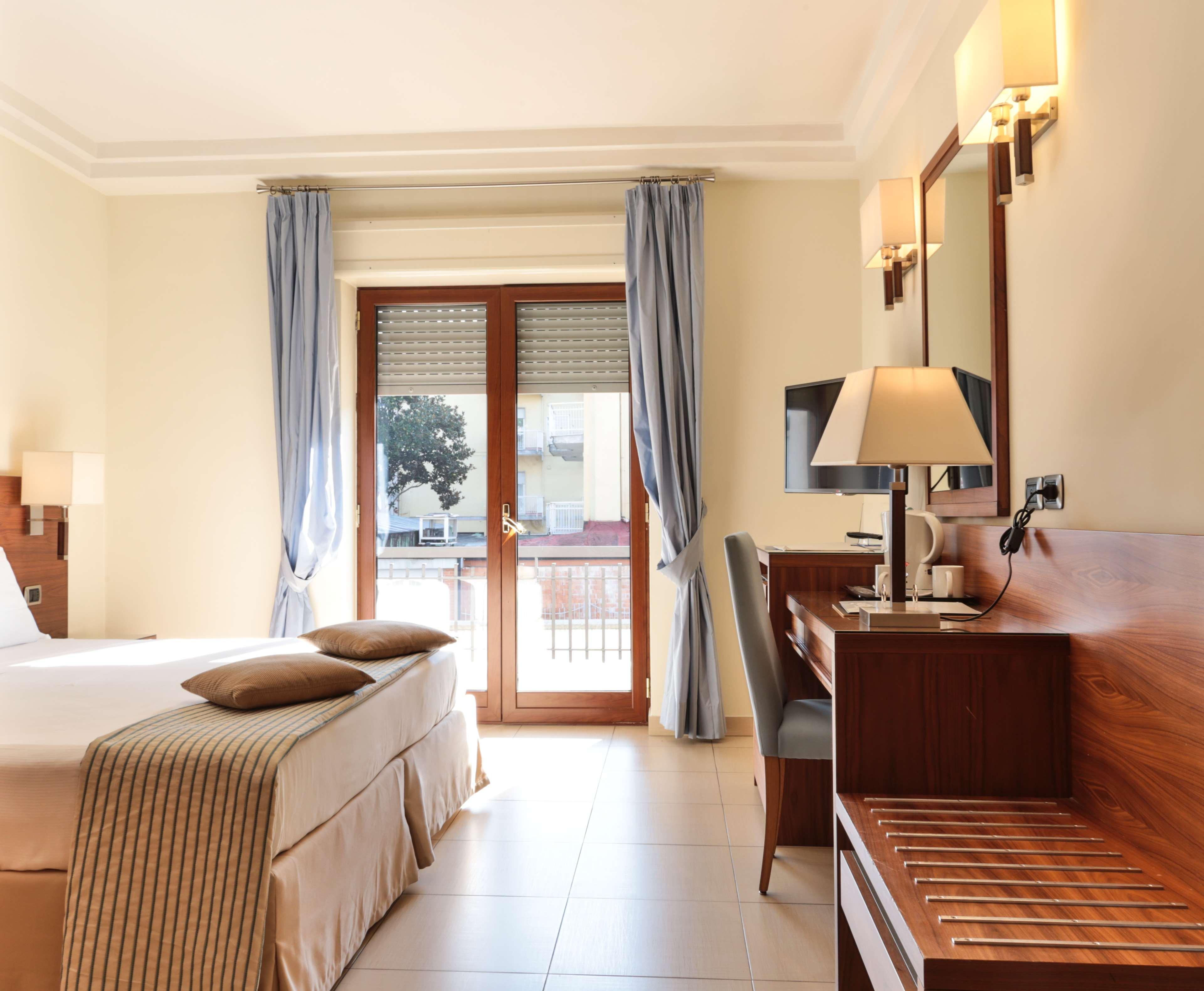 Suites & Residence Hotel Pozzuoli Buitenkant foto